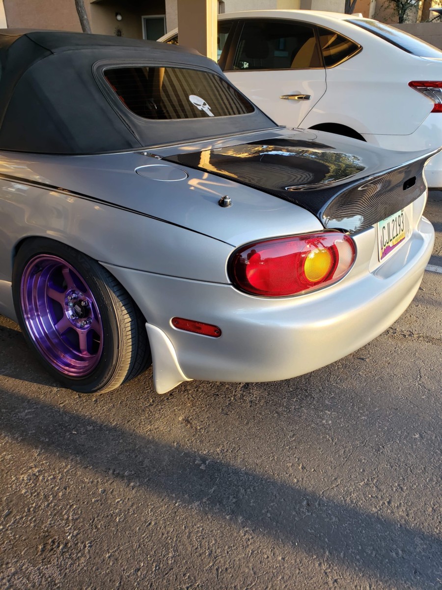 CarbonMiata Trunk With Regular Ducktail (Type 1) For Miata NB/Mk2