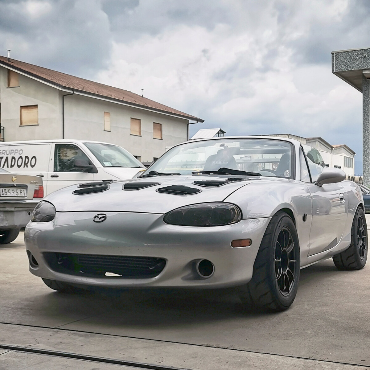 DCN Performance Hood Louvers for NB/NBFL
